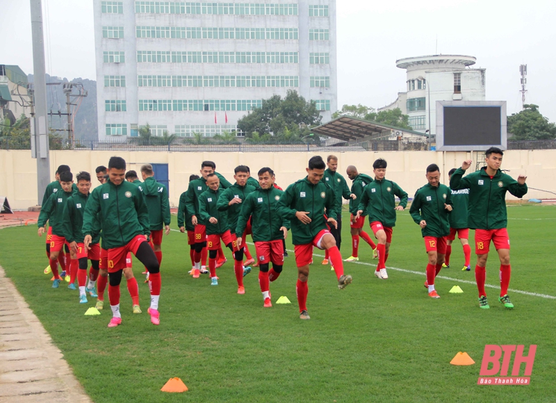 CLB Đông Á Thanh Hóa chốt danh sách đăng ký thi đấu, số áo mùa giải 2022: Nhiều gương mặt trẻ góp mặt