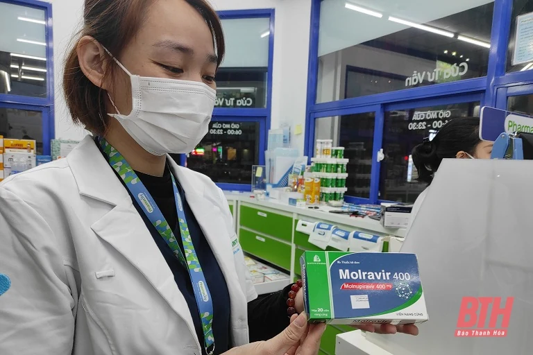 Thanh Hóa: Nhiều nhà thuốc đắt hàng sau khi mở bán thuốc điều trị COVID-19 do Việt Nam sản xuất