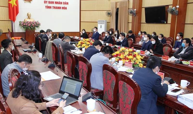 Chủ tịch UBND tỉnh Đỗ Minh Tuấn tiếp và làm việc với đoàn công tác Ngân hàng Phát triển Châu Á
