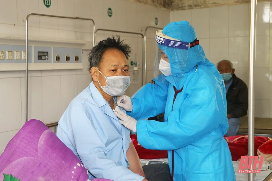 Thanh Hoá tôn vinh, khen thưởng các tập thể, cá nhân có thành tích xuất sắc trong công tác phòng, chống dịch COVID-19