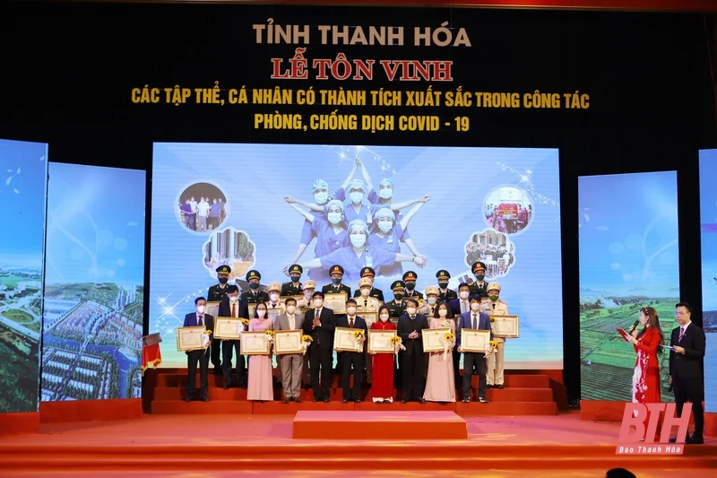 Thanh Hoá tôn vinh, khen thưởng các tập thể, cá nhân có thành tích xuất sắc trong công tác phòng, chống dịch COVID-19