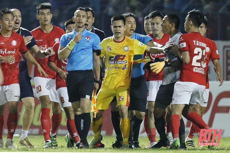 Kiên quyết xử lý nghiêm các hành vi bạo lực, phản ứng tại V.League 2022
