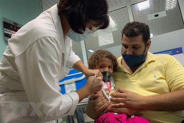 Cuba ứng phó tốt hơn với đại dịch nhờ chiến lược tiêm chủng cho trẻ em
