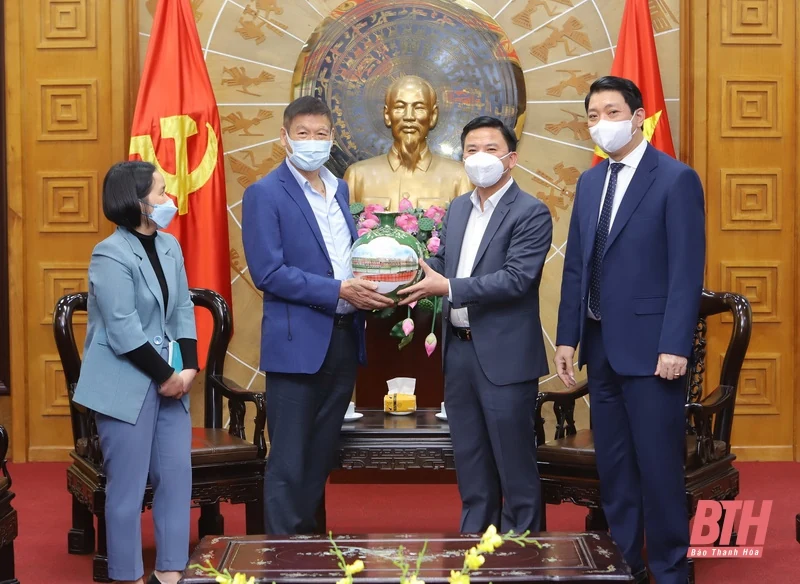 Bí thư Tỉnh ủy Đỗ Trọng Hưng tiếp, làm việc với Chủ tịch Tập đoàn Hoa Lợi