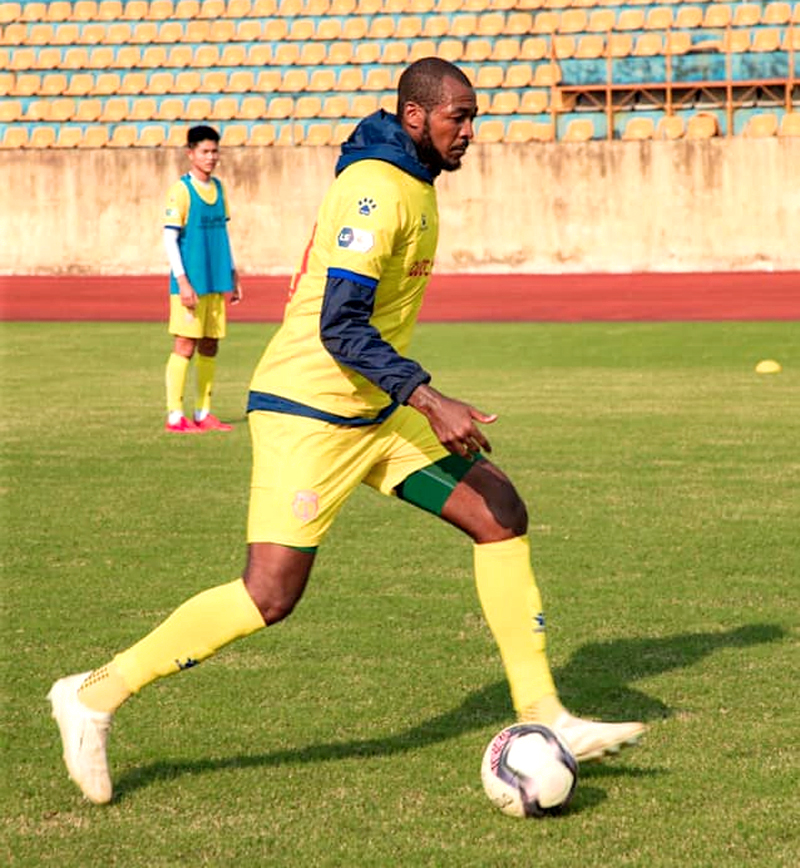 CLB Đông Á Thanh Hóa tuyển mộ cựu tuyển thủ U23 Zimbabwe