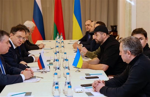 Nga và Ukraine bắt đầu vòng đàm phán thứ hai nhằm thỏa thuận ngừng bắn