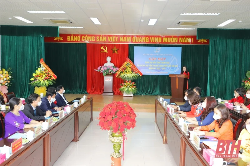 Phó Bí thư Thường trực Tỉnh ủy Lại Thế Nguyên chúc mừng Ngày Quốc tế Phụ nữ và gặp mặt đoàn đại biểu tỉnh Thanh Hóa dự Đại hội đại biểu phụ nữ toàn quốc lần thứ XIII