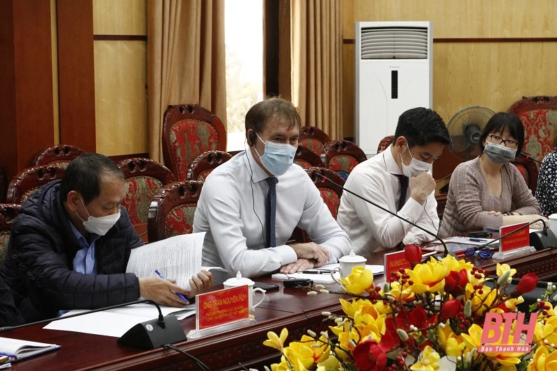 Phó Chủ tịch UBND tỉnh Mai Xuân Liêm làm việc với đoàn công tác của Ngân hàng Thế giới về đầu tư phát triển hạ tầng giao thông
