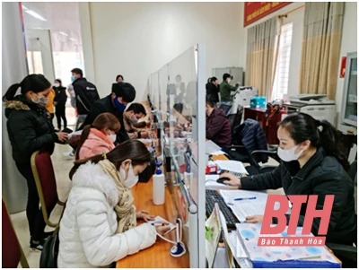 Nhộn nhịp sàn giao dịch việc làm đầu năm