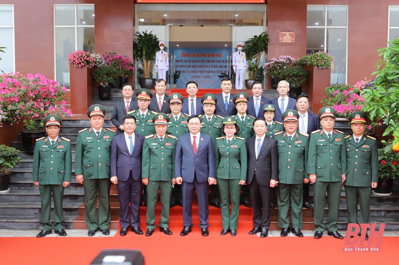 Chủ tịch Quốc hội Vương Đình Huệ trao Huân chương Bảo vệ Tổ quốc hạng Nhất và dự kỷ niệm 65 năm ngày truyền thống Nhà máy Z111