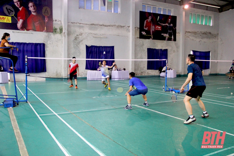 Gần 400 VĐV tranh tài tại Giải cầu lông, bóng bàn, quần vợt Đại hội TDTT TP Thanh Hóa lần thứ IX - năm 2022