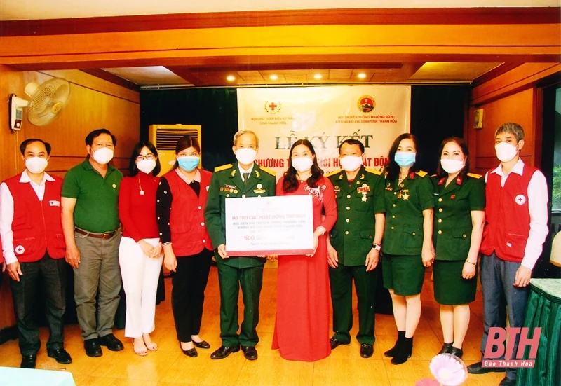 Ký kết phối hợp giữa Hội CTĐ và Hội Truyền thống Trường Sơn - Đường Hồ Chí Minh tỉnh Thanh Hóa