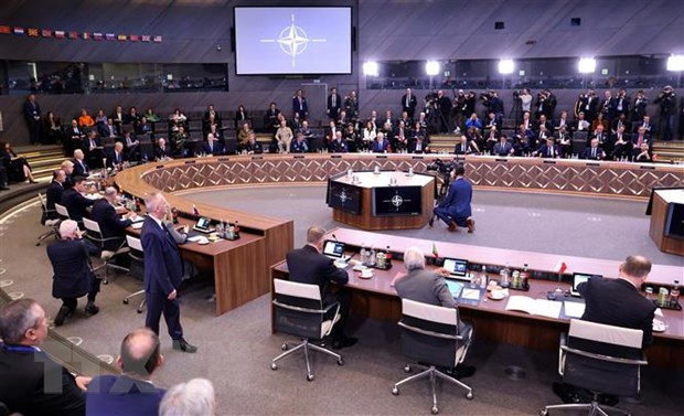 NATO tái khẳng định sẽ không điều máy bay hay quân đội đến Ukraine