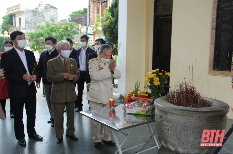 Phường Nam Ngạn (TP Thanh Hoá) dâng hương kỷ niệm 57 năm Hàm Rồng chiến thắng