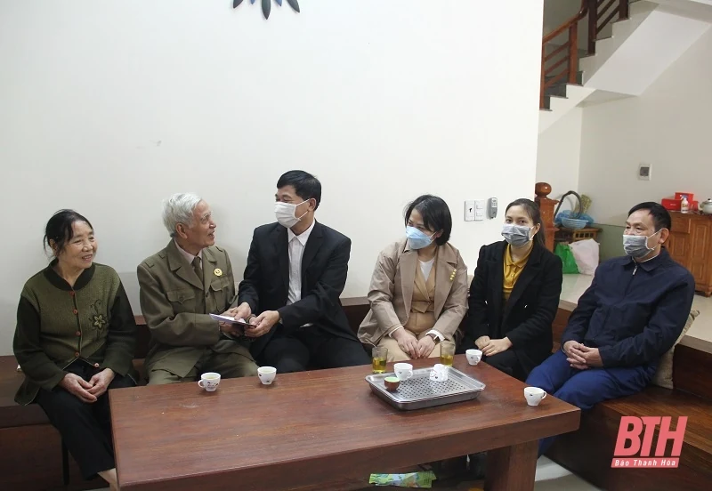 Phường Nam Ngạn (TP Thanh Hoá) dâng hương kỷ niệm 57 năm Hàm Rồng chiến thắng