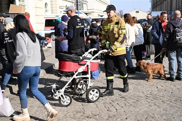 EU khuyến khích người di cư Ukraine ở Ba Lan đến nước thành viên khác
