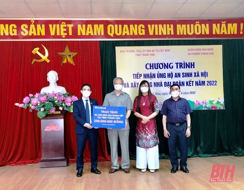 MTTQ tỉnh Thanh Hoá tiếp nhận ủng hộ an sinh xã hội và xây dựng nhà đại đoàn kết