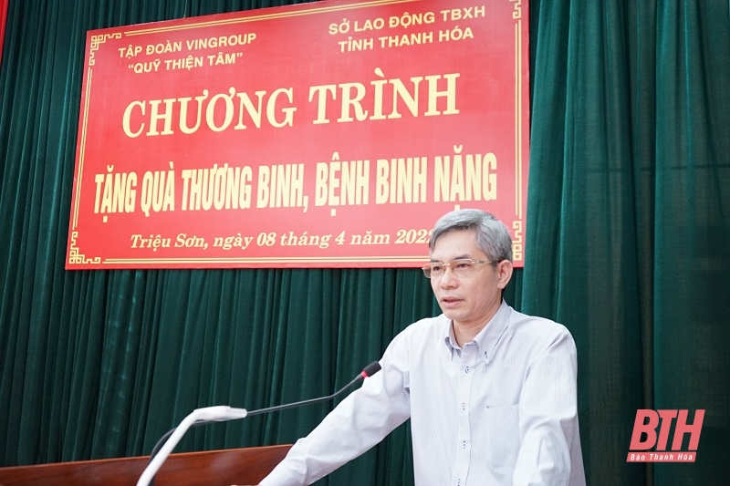 Quỹ Thiện Tâm Tập đoàn Vingroup trao quà cho thương, bệnh binh nặng huyện Triệu Sơn