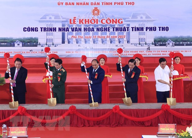 Chủ tịch nước Nguyễn Xuân Phúc dâng hương Giỗ Tổ Hùng Vương năm 2022