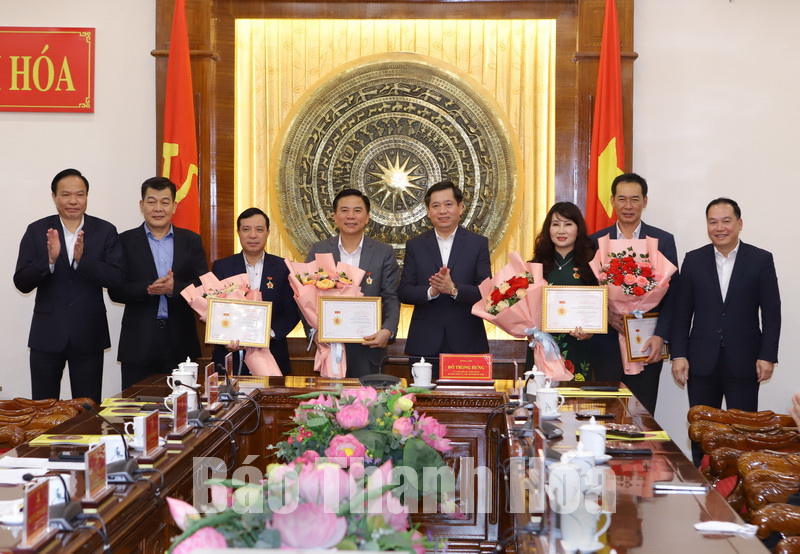 Đảng ủy Khối Doanh nghiệp Trung ương làm việc với tỉnh Thanh Hóa về công tác phát triển tổ chức Đảng và đảng viên trong doanh nghiệp