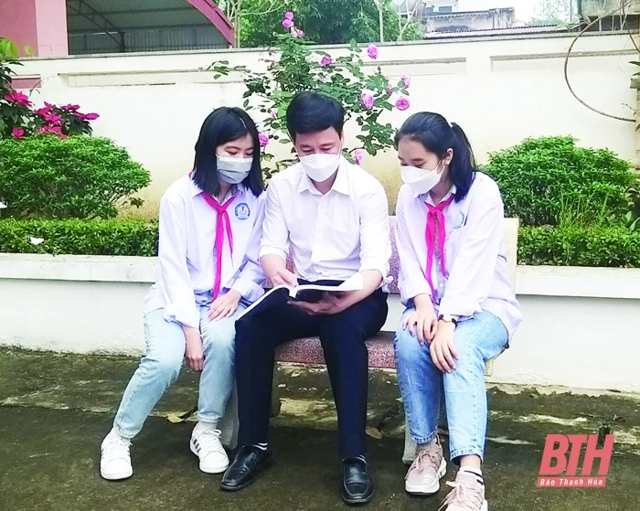 Thầy giáo vùng cao hết mình vì sự nghiệp trồng người