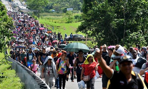 Mexico giải cứu số lượng người di cư kỷ lục, bắt giữ 19 đối tượng
