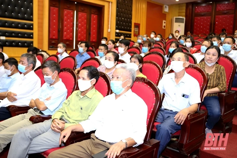 Bộ trưởng Bộ Lao động, Thương binh và Xã hội Đào Ngọc Dung cùng ĐBQH thuộc Đoàn ĐBQH tỉnh Thanh Hóa tiếp xúc cử tri huyện Như Thanh và Như Xuân