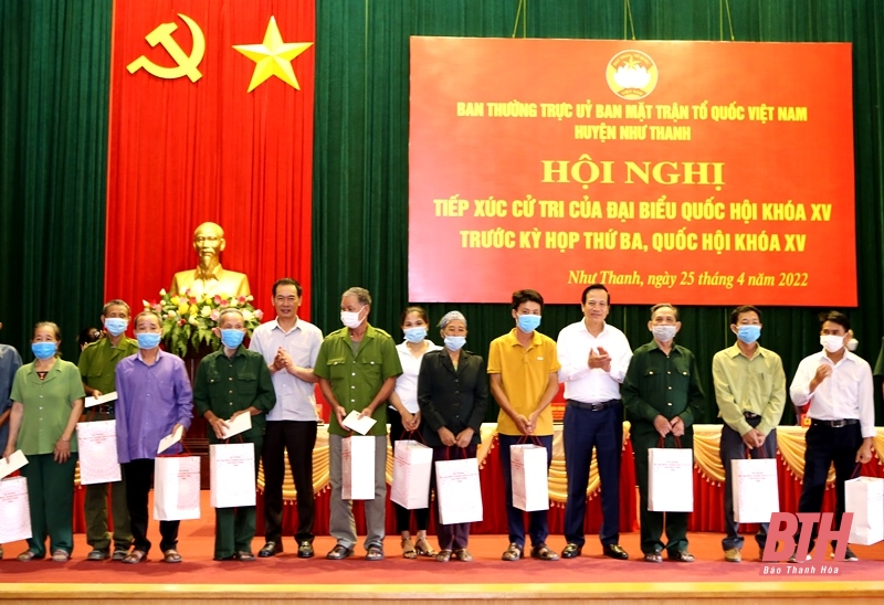 Bộ trưởng Bộ Lao động, Thương binh và Xã hội Đào Ngọc Dung cùng ĐBQH thuộc Đoàn ĐBQH tỉnh Thanh Hóa tiếp xúc cử tri huyện Như Thanh và Như Xuân