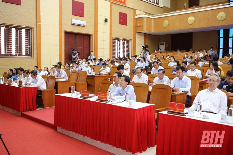 Bộ trưởng Bộ Lao động, Thương binh và Xã hội Đào Ngọc Dung cùng ĐBQH thuộc Đoàn ĐBQH tỉnh Thanh Hóa tiếp xúc cử tri huyện Như Thanh và Như Xuân