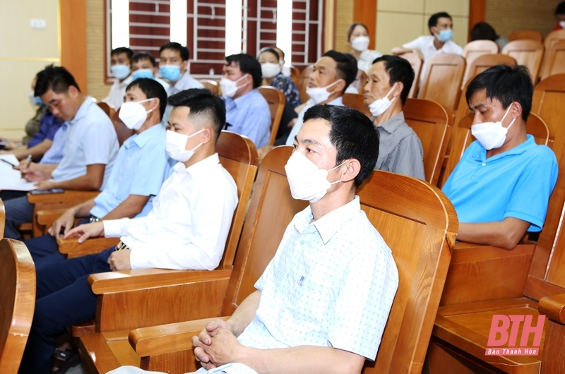 Bộ trưởng Bộ Lao động, Thương binh và Xã hội Đào Ngọc Dung cùng ĐBQH thuộc Đoàn ĐBQH tỉnh Thanh Hóa tiếp xúc cử tri huyện Như Thanh và Như Xuân