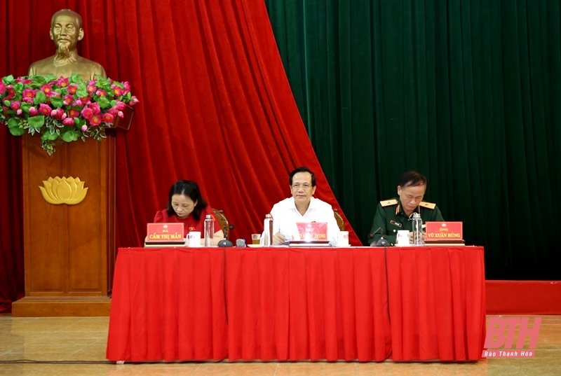 Bộ trưởng Bộ Lao động, Thương binh và Xã hội Đào Ngọc Dung cùng ĐBQH thuộc Đoàn ĐBQH tỉnh Thanh Hóa tiếp xúc cử tri huyện Như Thanh và Như Xuân