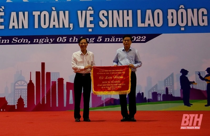 Phát động Tháng hành động về an toàn, vệ sinh lao động năm 2022
