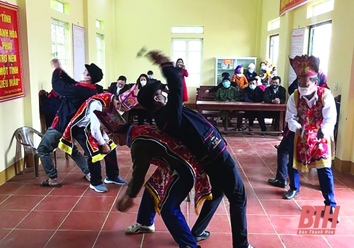 “Múa rùa” - điệu múa độc đáo trong Tết nhảy của đồng bào Dao ở thị trấn Ngọc Lặc