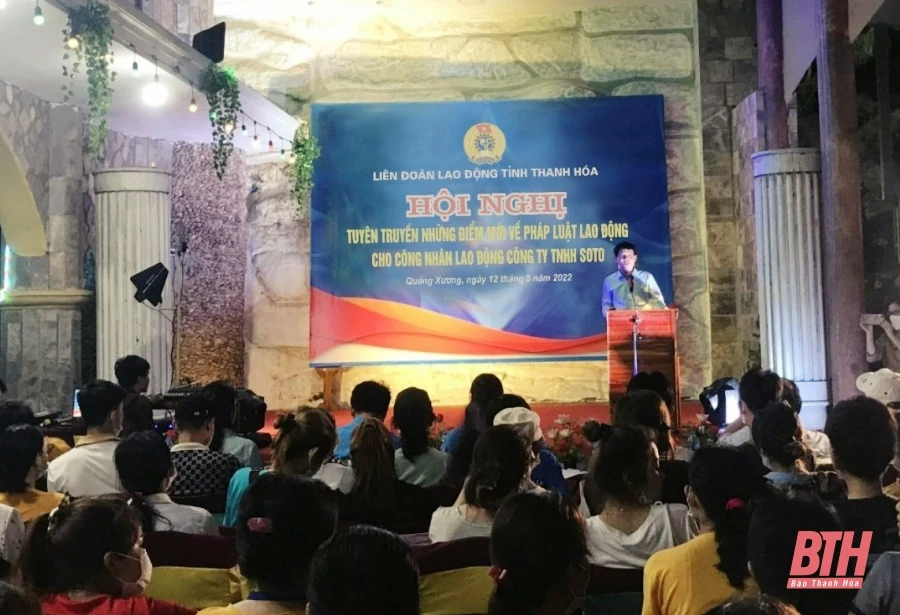 Nâng cao bản lĩnh chính trị, ý thức chấp hành pháp luật cho công nhân, lao động