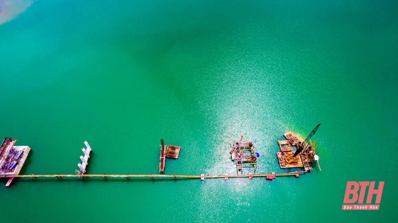 Kỳ vĩ công trình Cầu vượt hồ Yên Mỹ nhìn từ trên cao