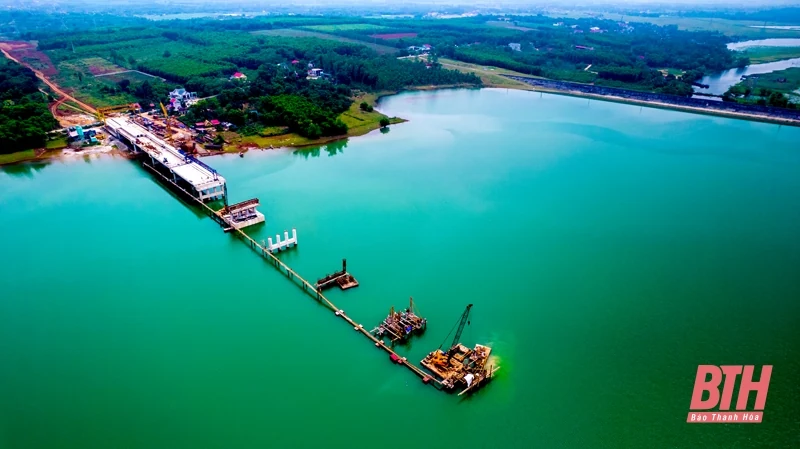 Kỳ vĩ công trình Cầu vượt hồ Yên Mỹ nhìn từ trên cao
