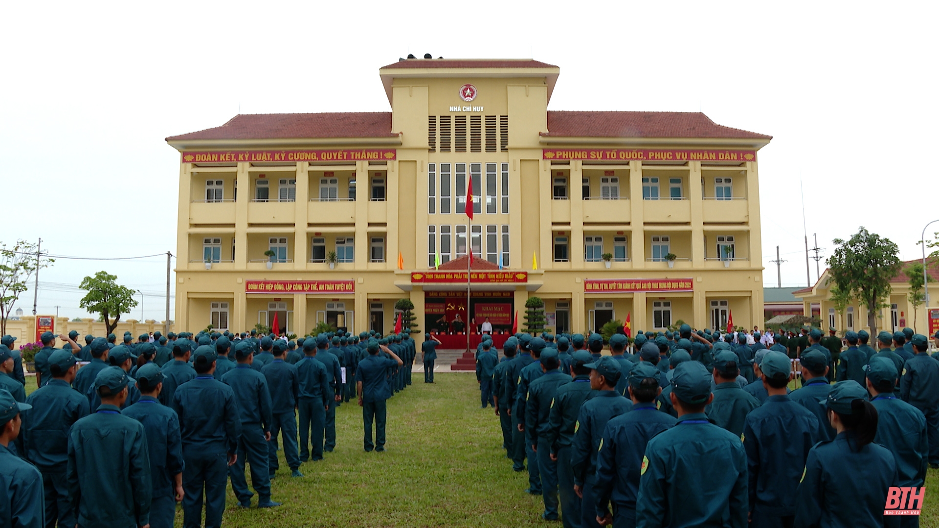 Huyện Thiệu Hoá khai mạc Hội thao Trung đội dân quân cơ động giỏi