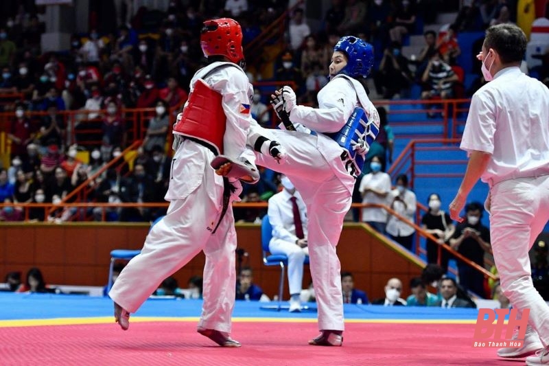 Seagames 31: Nguyễn Thị Hương của Thanh Hóa giành huy chương vàng đầy kịch tính cho Taekwondo Việt Nam