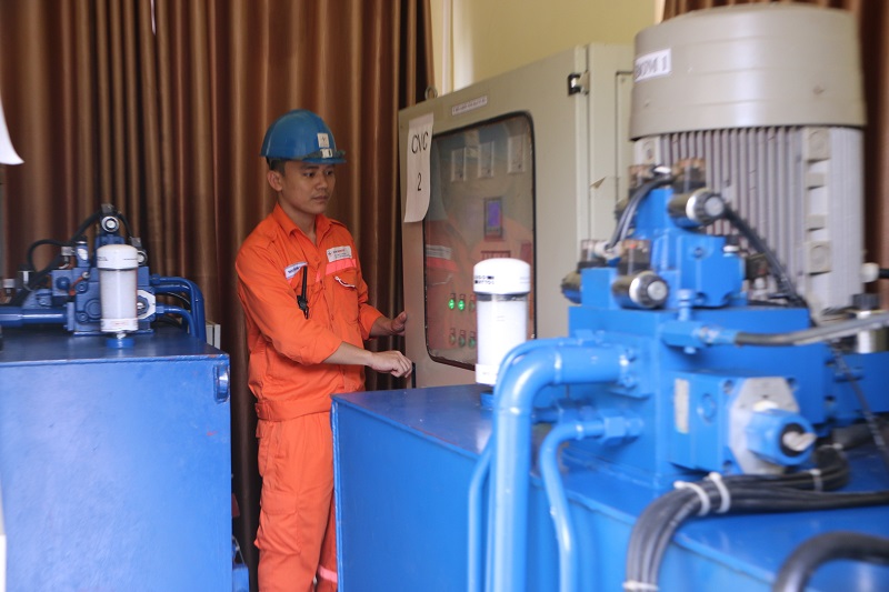 Nhà máy thủy điện Trung Sơn vận hành điều tiết hồ chứa