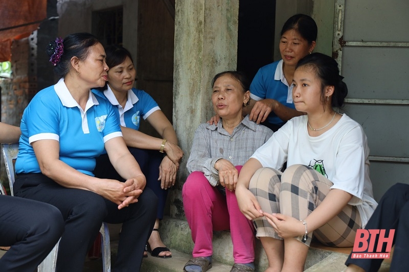30 trẻ mồ côi có hoàn cảnh khó khăn được Hội phụ nữ huyện Triệu Sơn nhận đỡ đầu