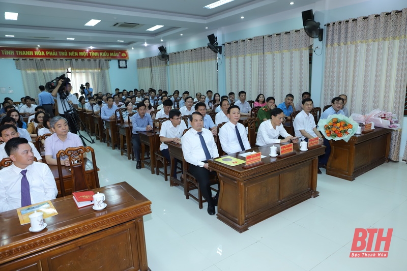Đồng chí Đào Vũ Việt thôi giữ chức Giám đốc sở Xây dựng để giữ chức Bí thư Thị ủy Bỉm Sơn