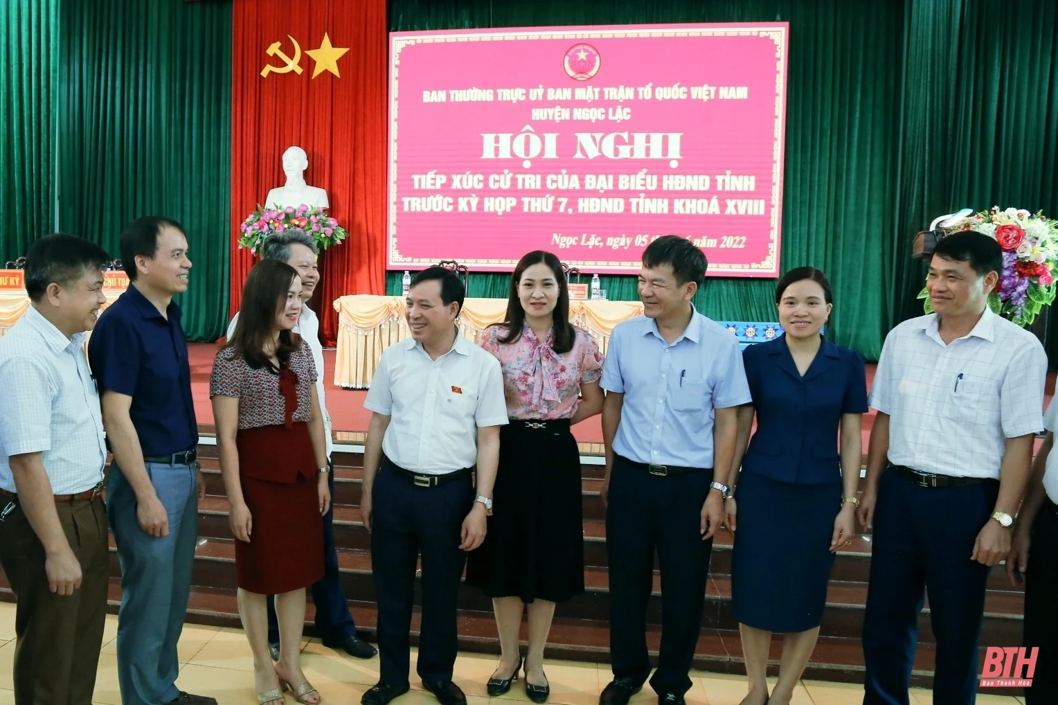 Phó Bí thư Thường trực Tỉnh ủy, Trưởng đoàn ĐBQH tỉnh Lại Thế Nguyên tiếp xúc cử tri huyện Ngọc Lặc