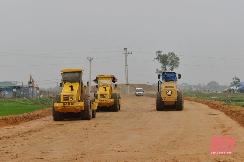 Đẩy nhanh tiến độ thực hiện Dự án tuyến đường bộ ven biển, đoạn Nga Sơn - Hoằng Hóa