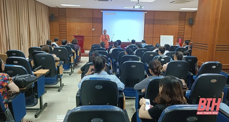 Bồi dưỡng kỹ năng sáng tạo video trên thiết bị di động và phân phối nội dung trên nền tảng mạng xã hội cho cán bộ, phóng viên Báo Thanh Hóa