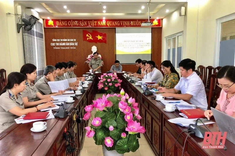 Đẩy mạnh xây dựng cơ sở và thực hiện quy chế dân chủ tại Cục Thống kê và Cục Thi hành án dân sự tỉnh