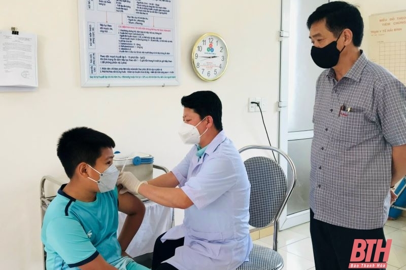 Công điện của Ban Thường vụ Tỉnh ủy Thanh Hóa: Tăng cường lãnh đạo, chỉ đạo đẩy nhanh tiến độ tiêm chủng vắc xin phòng COVID-19