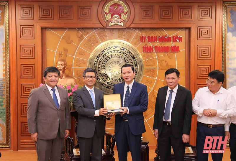 Chủ tịch UBND tỉnh Đỗ Minh Tuấn tiếp xã giao Đại sứ Indonesia tại Việt Nam