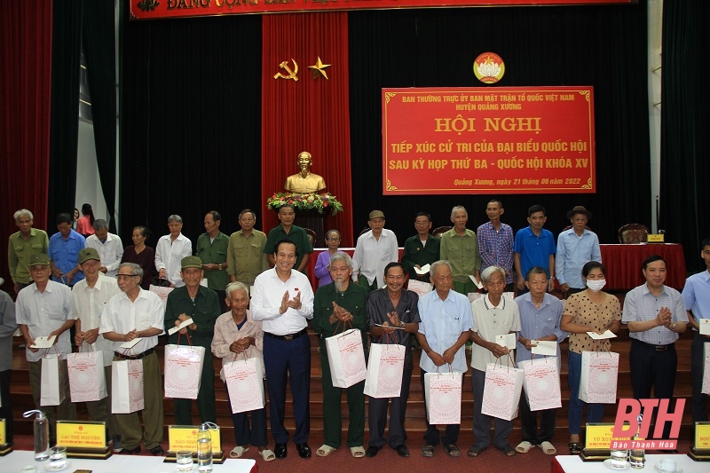 Bộ trưởng Bộ Lao động, TB&XH và các ĐBQH tỉnh Thanh Hóa tiếp xúc cử tri thị xã Nghi Sơn và huyện Quảng Xương