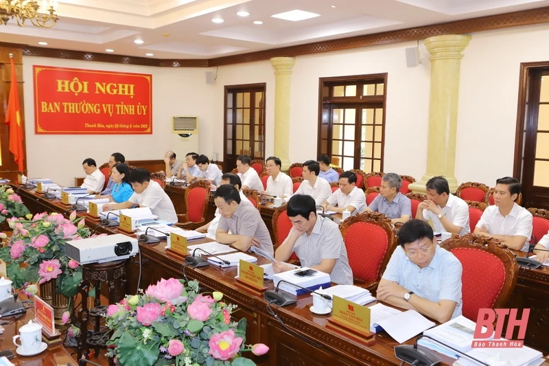 Ban Thường vụ Tỉnh ủy cho ý kiến vào các tờ trình của Ban Cán sự Đảng UBND tỉnh về tạo động lực phát triển kinh tế - xã hội