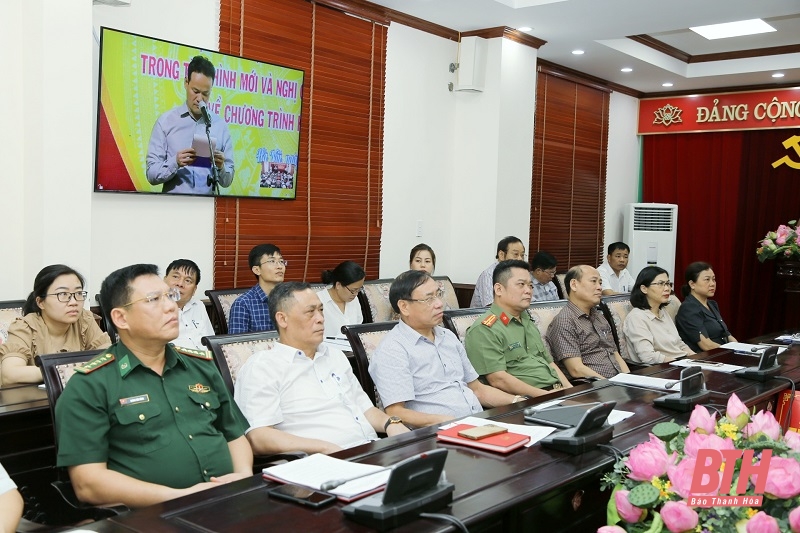 Quán triệt, triển khai Kết luận số 12-KL/TW của Bộ Chính trị về công tác người Việt Nam ở nước ngoài trong tình hình mới